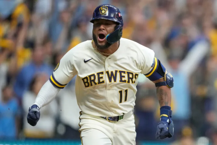 Brewers take 2-0 NLDS lead over Padres